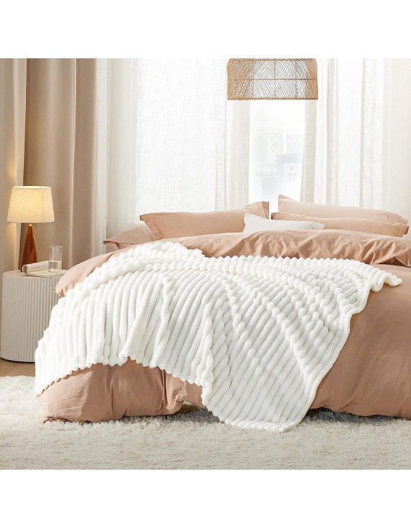 Bedsure White Fleece Throw Blanket for Couch - Super Soft Cozy Blankets for Women, Cute Small Blanket for Girls, 50x60 Inches